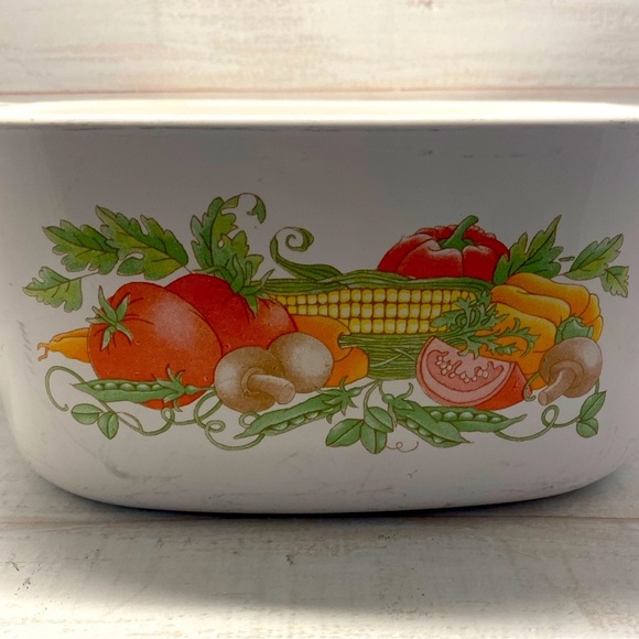 Corning Ware Garden Harvest (3 qt) no lid.  Used, smoke and pet free home. - Picture 3 of 5